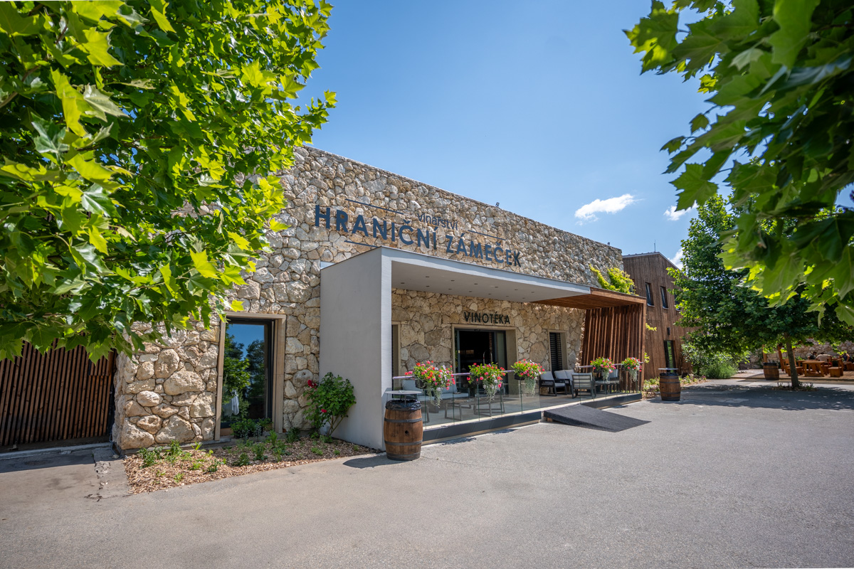 Vinařství HRANIČNÍ ZÁMEČEK