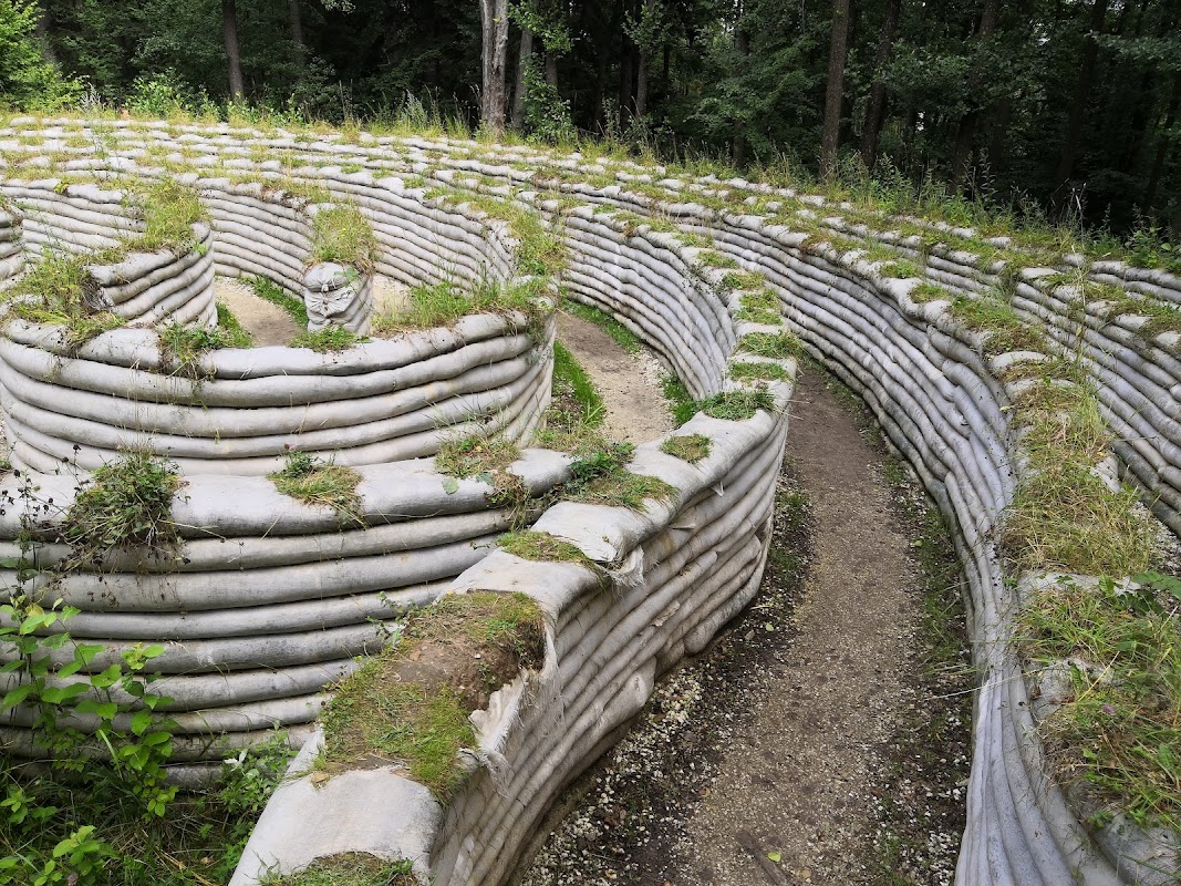 Lesní lázeňský labyrint