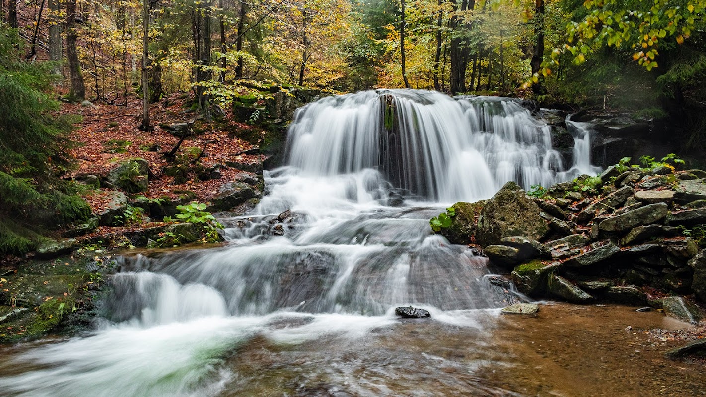 Poniklý vodopád