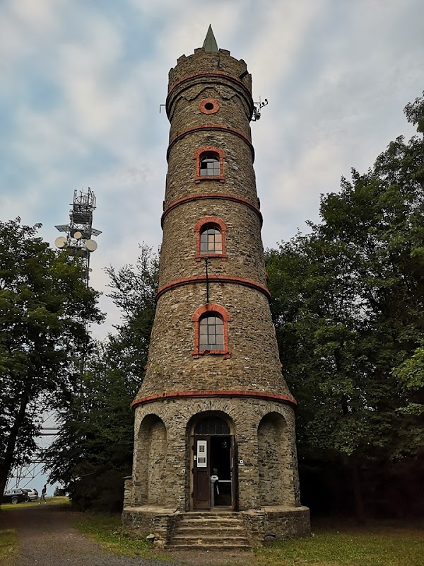 Jiřetín pod Jedlovou, rozhledna na Jedlové v Lužických horách