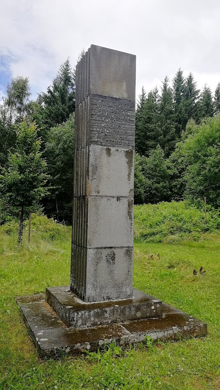 pomník skláři Ondřeji Hartauerovi