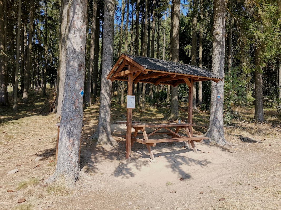 Občerstvení před Lominkou