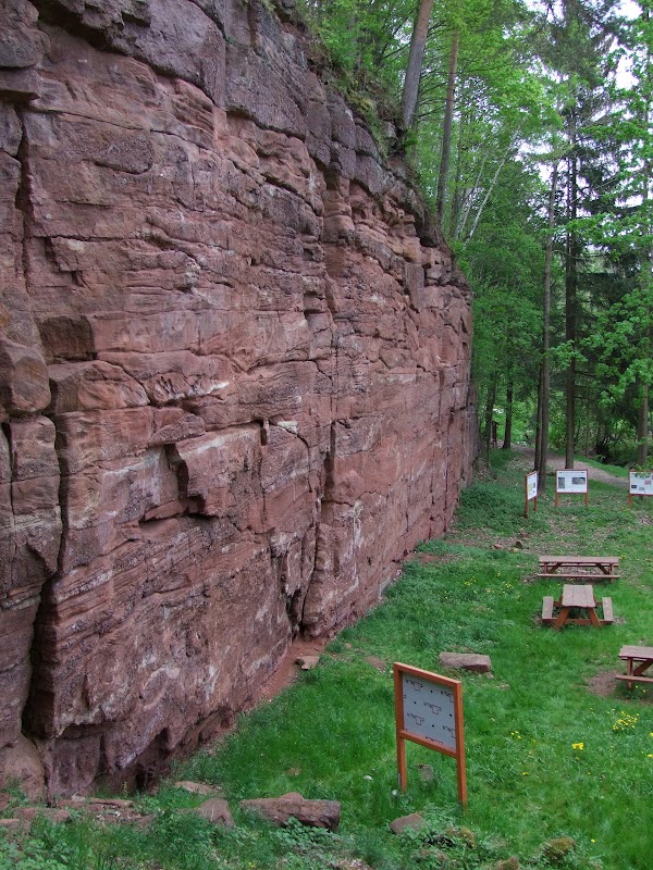 Polana pod czerwoną skałą