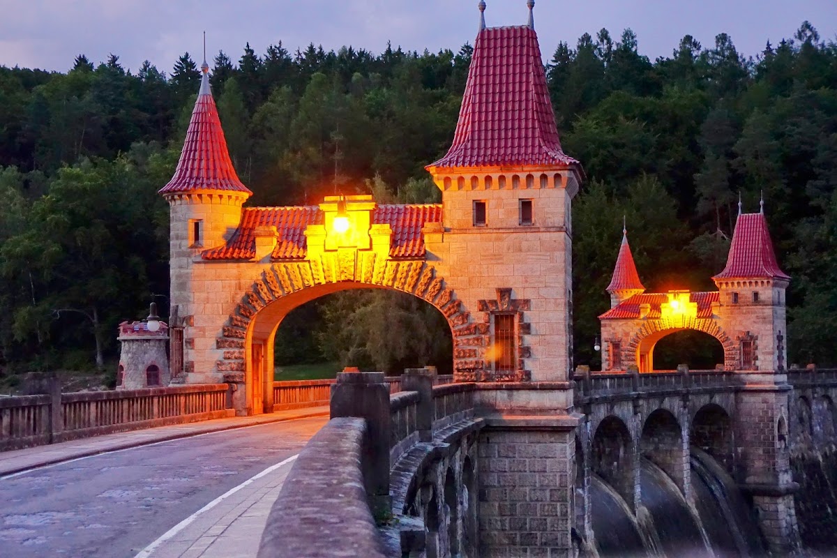 Přehrada Les Království