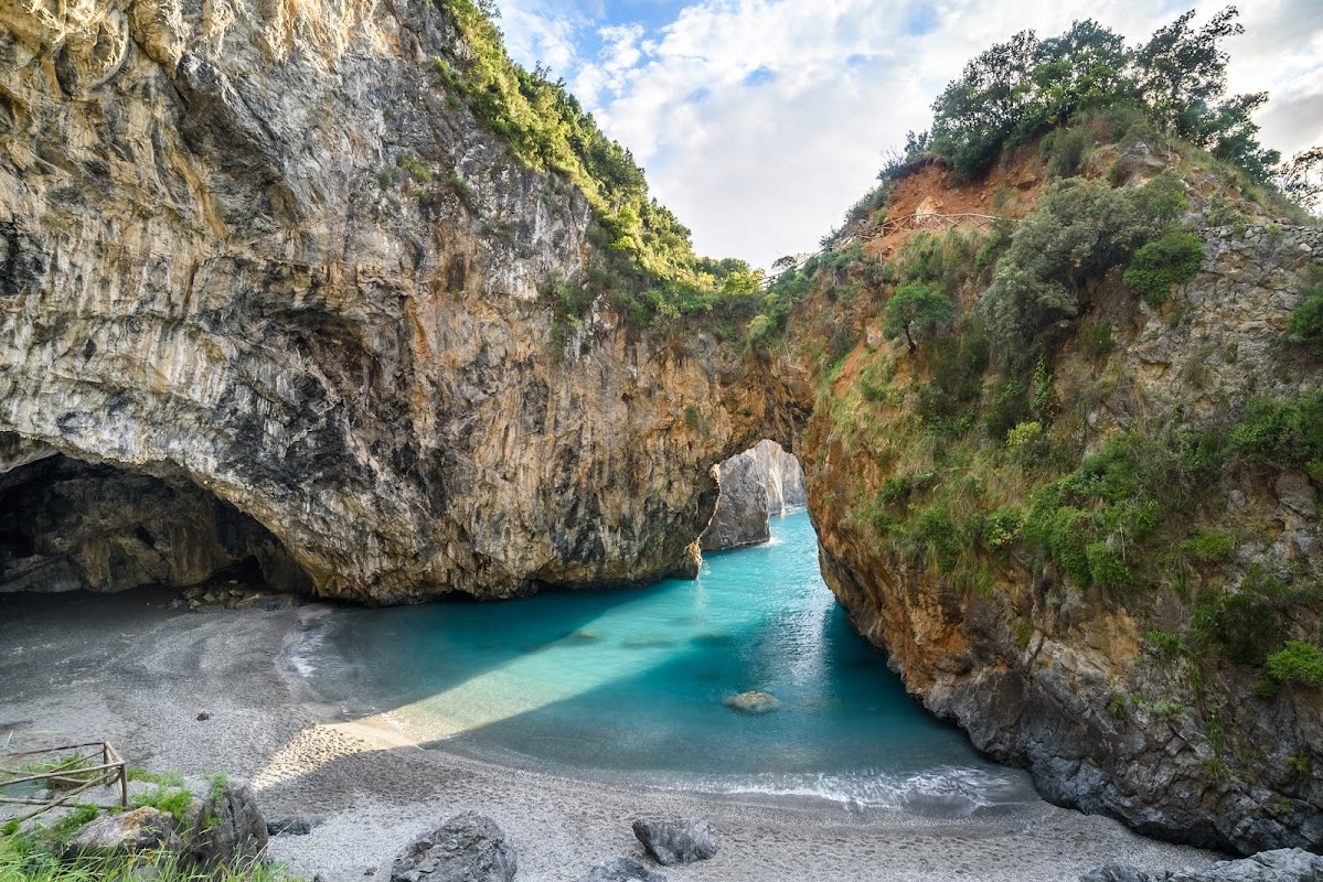 Great Arch Cave (Grotta del Saraceno)