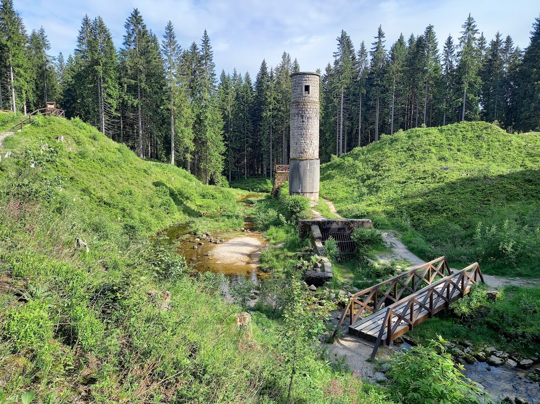 Protržená přehrada Desná