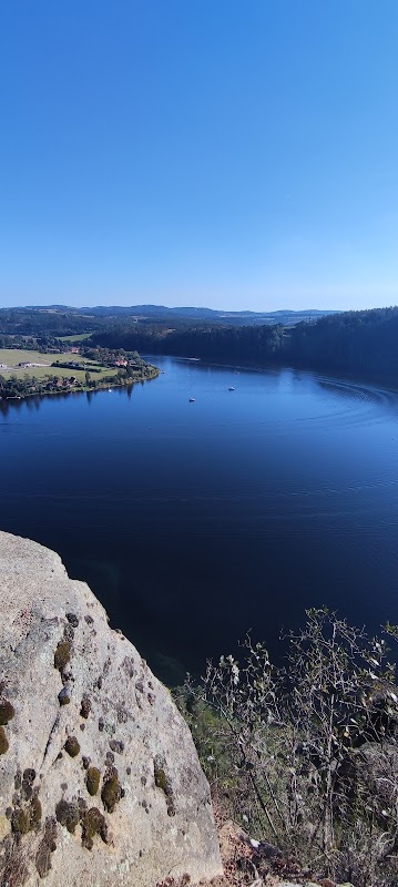 Vyhlídka z Županovic na Vltavu a Zvírotice